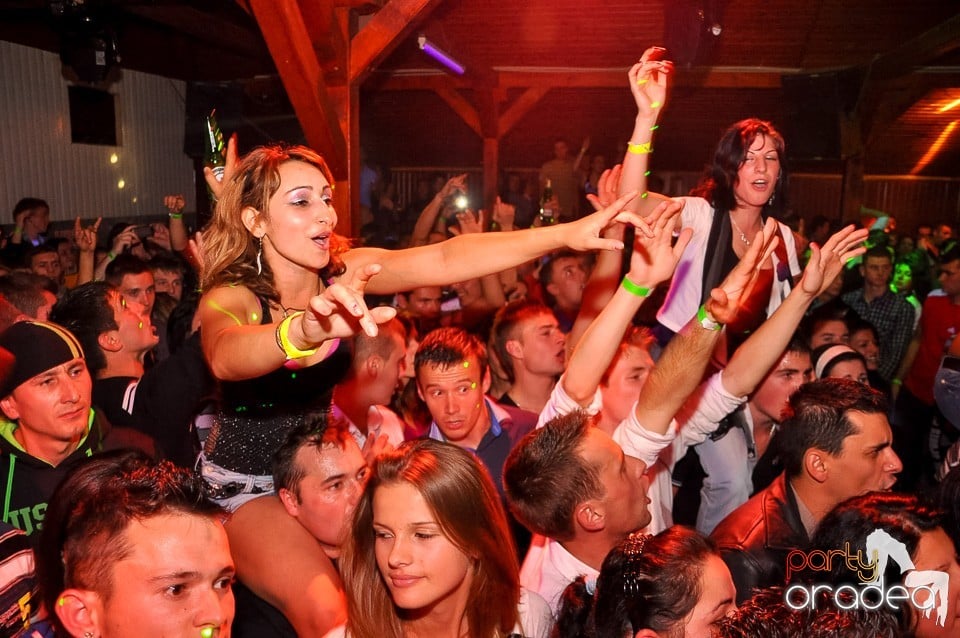 Majka & Curtis în Disco Faház,