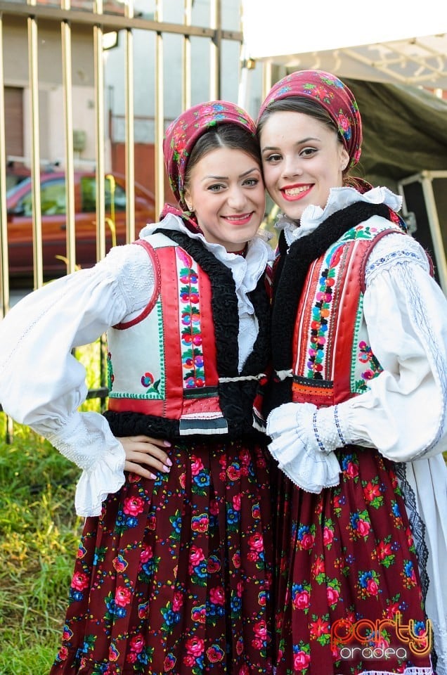 Mândru-i cântecu-n Bihor, Oradea