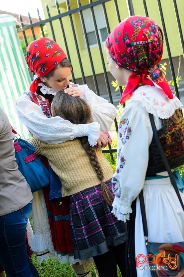 Mândru-i cântecu-n Bihor, Oradea