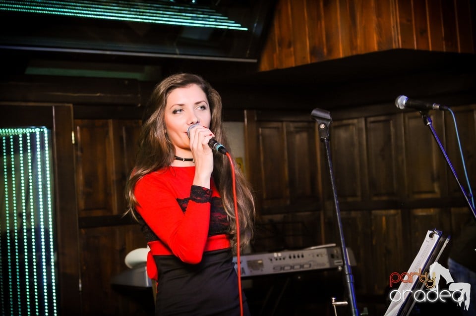 Marian Filip şi Anastasia, Queen's Music Pub