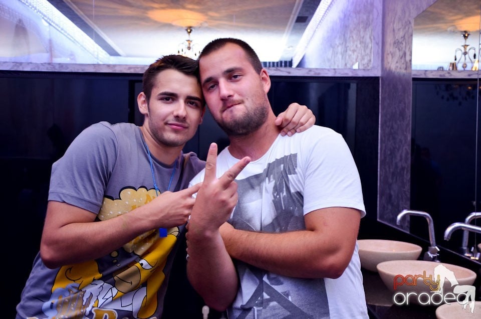 MC Adi Mihăilă şi DJ Energy K în The One,