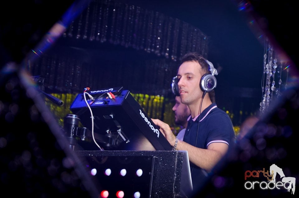 MC Adi Mihăilă şi DJ Energy K în The One,