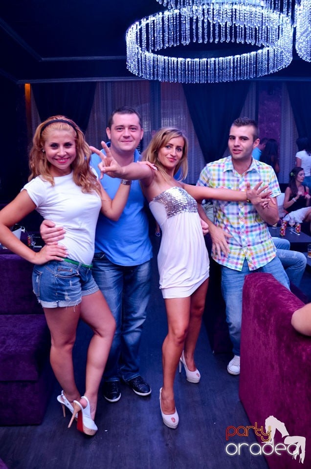 MC Adi Mihăilă şi DJ Energy K în The One,