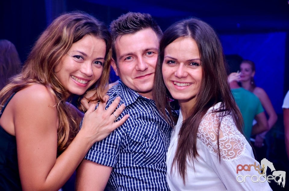 MC Adi Mihăilă şi DJ Energy K în The One,