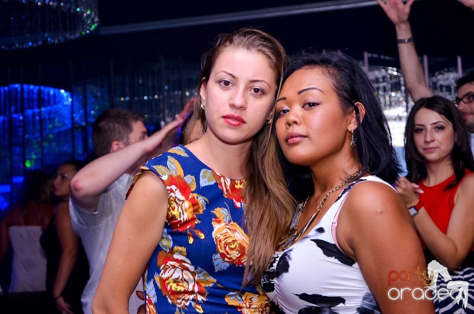 MC Adi Mihăilă şi DJ Energy K în The One,