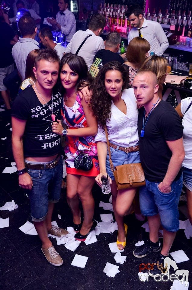 MC Adi Mihăilă şi DJ Energy K în The One,