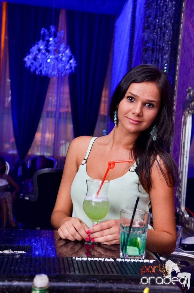 MC Adi Mihăilă şi DJ Energy K în The One,
