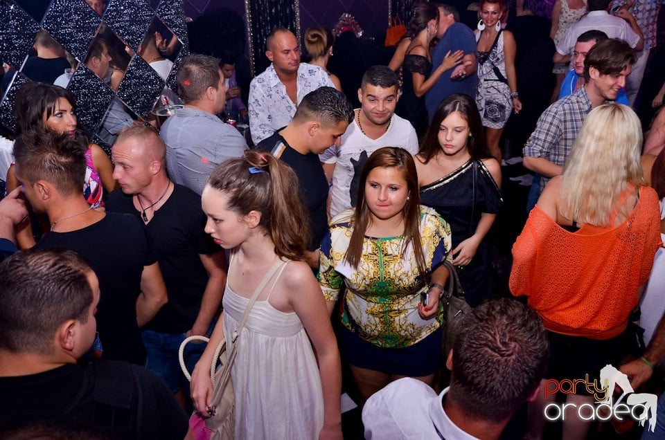 MC Adi Mihăilă şi DJ Energy K în The One,