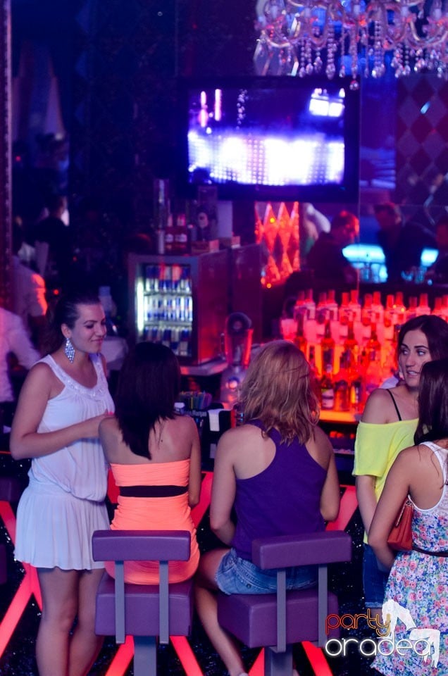 MC Adi Mihăilă şi DJ Energy K în The One,