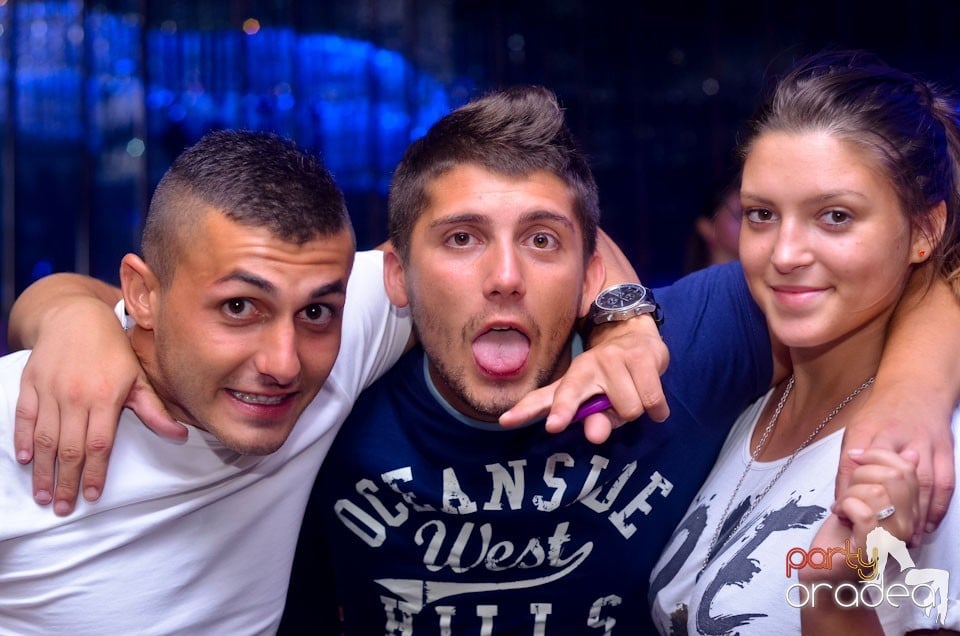 MC Adi Mihăilă şi DJ Energy K în The One,