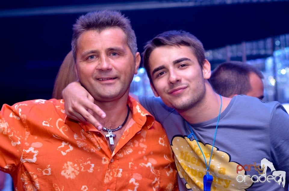MC Adi Mihăilă şi DJ Energy K în The One,