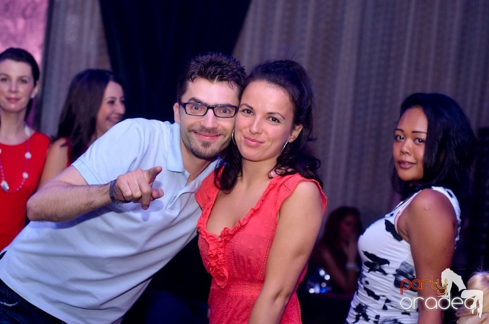 MC Adi Mihăilă şi DJ Energy K în The One,