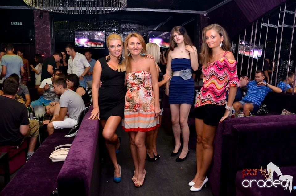 MC Adi Mihăilă şi DJ Energy K în The One,