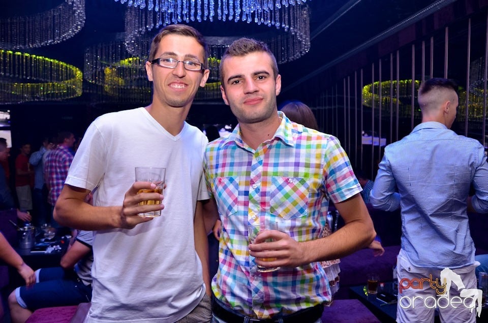 MC Adi Mihăilă şi DJ Energy K în The One,