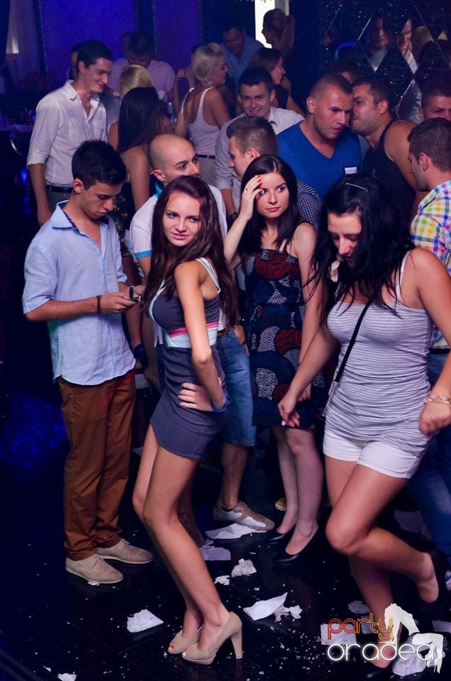 MC Adi Mihăilă şi DJ Energy K în The One,