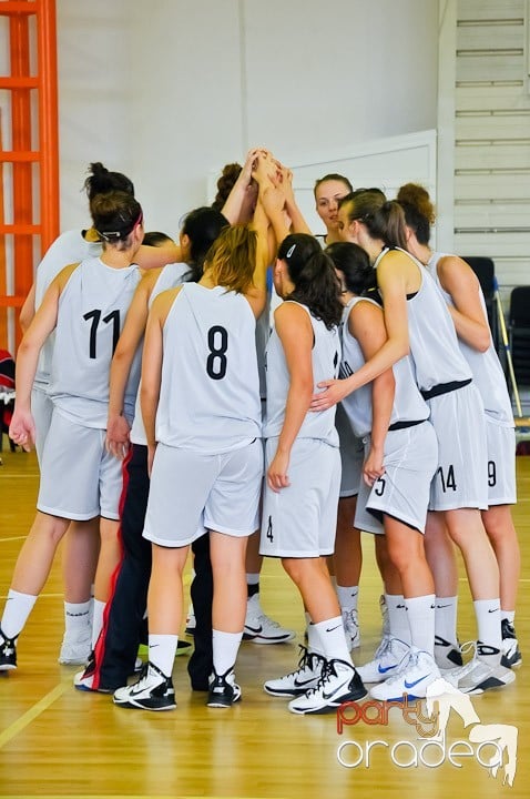 Meci amical de baschet feminin RO-FR, Universitatea din Oradea