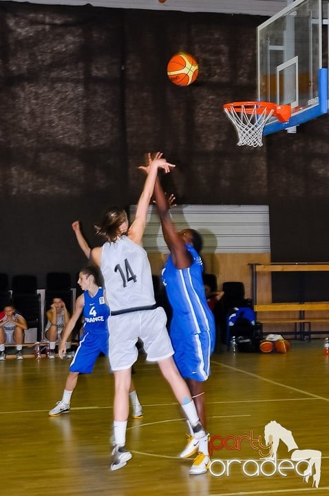 Meci amical de baschet feminin RO-FR, Universitatea din Oradea