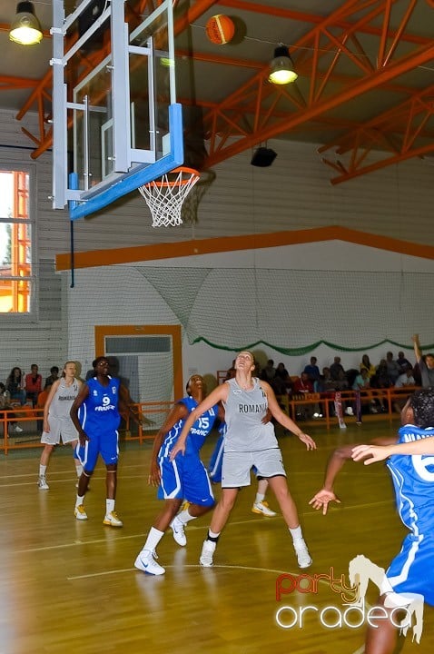 Meci amical de baschet feminin RO-FR, Universitatea din Oradea