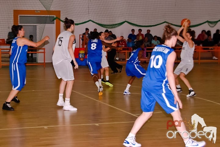 Meci amical de baschet feminin RO-FR, Universitatea din Oradea