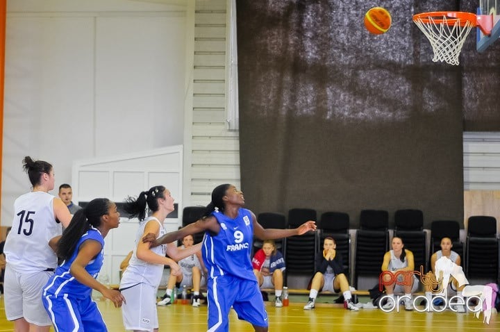 Meci amical de baschet feminin RO-FR, Universitatea din Oradea