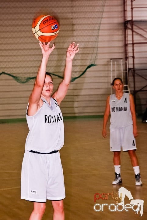 Meci amical de baschet feminin RO-FR, Universitatea din Oradea