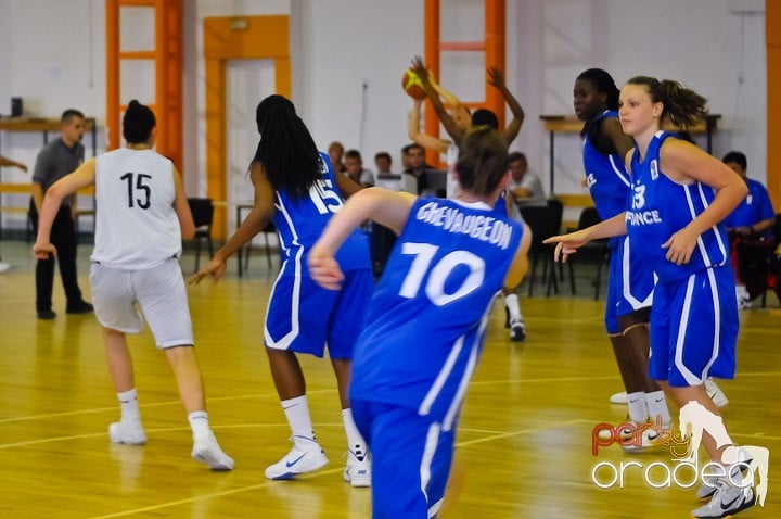 Meci amical de baschet feminin RO-FR, Universitatea din Oradea