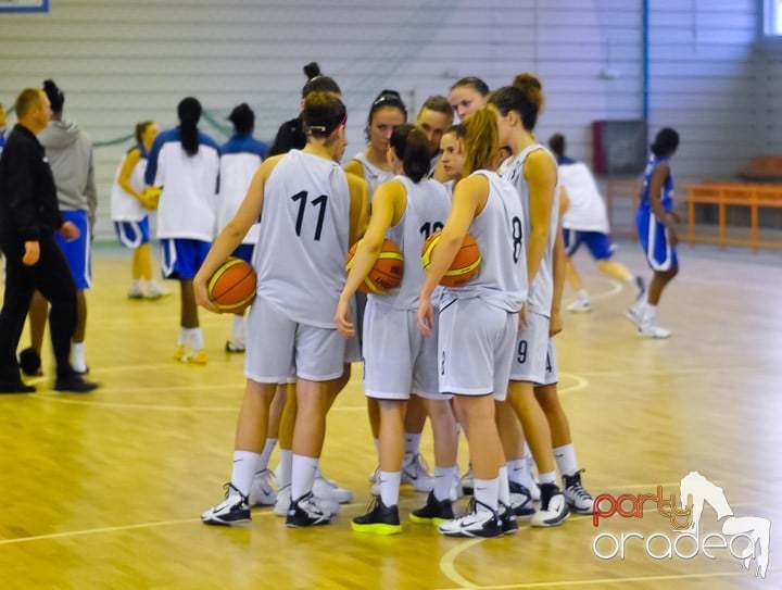 Meci amical de baschet feminin RO-FR, Universitatea din Oradea