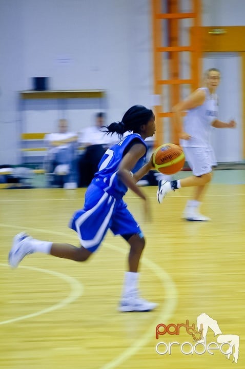 Meci amical de baschet feminin RO-FR, Universitatea din Oradea