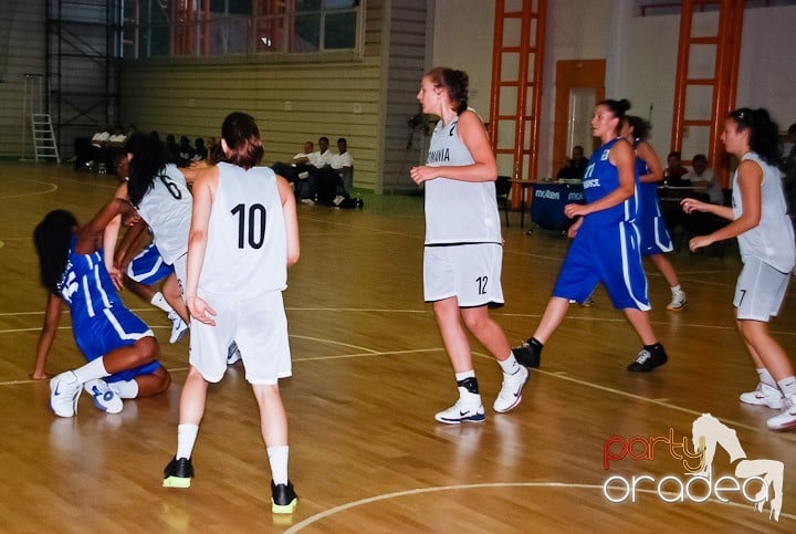 Meci amical de baschet feminin RO-FR, Universitatea din Oradea