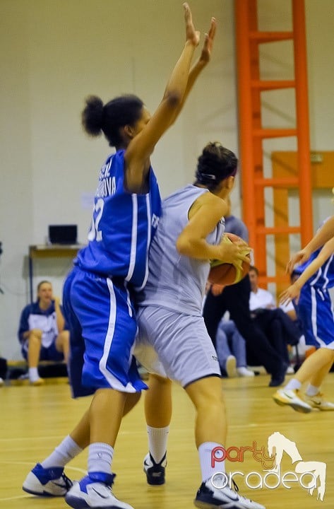 Meci amical de baschet feminin RO-FR, Universitatea din Oradea