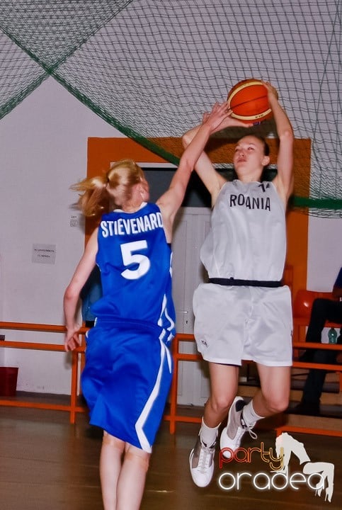 Meci amical de baschet feminin RO-FR, Universitatea din Oradea