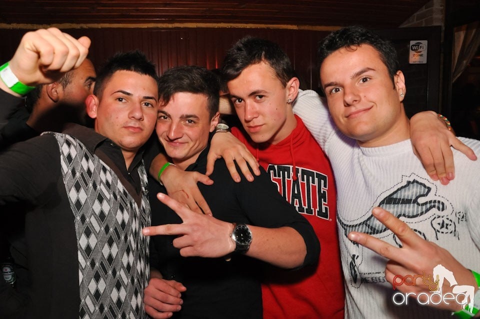 Megapetrecere cu DJ Bíró în Disco Faház, 