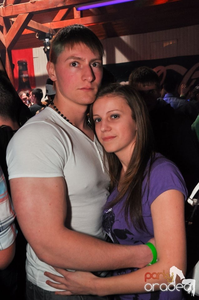 Megapetrecere cu DJ Bíró în Disco Faház, 