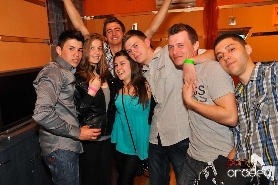 Megapetrecere cu DJ Bíró în Disco Faház, 