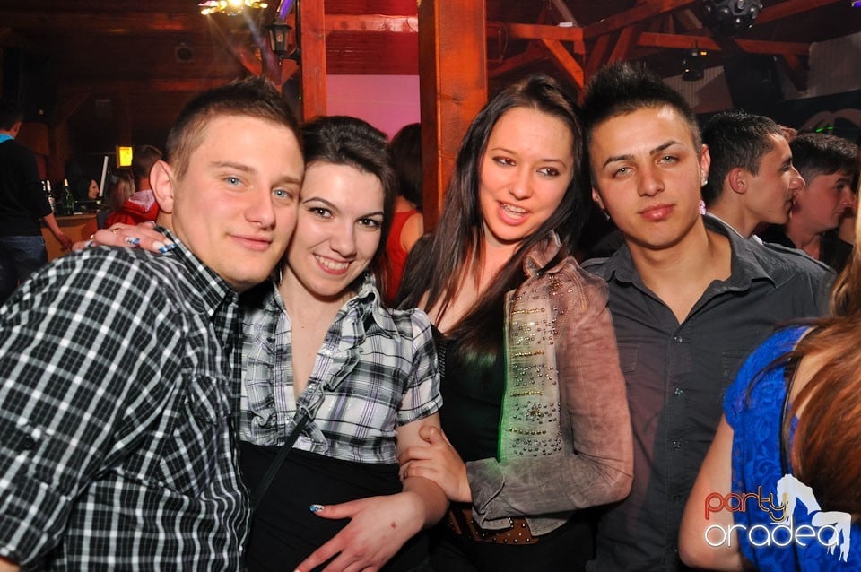 Megapetrecere cu DJ Bíró în Disco Faház, 