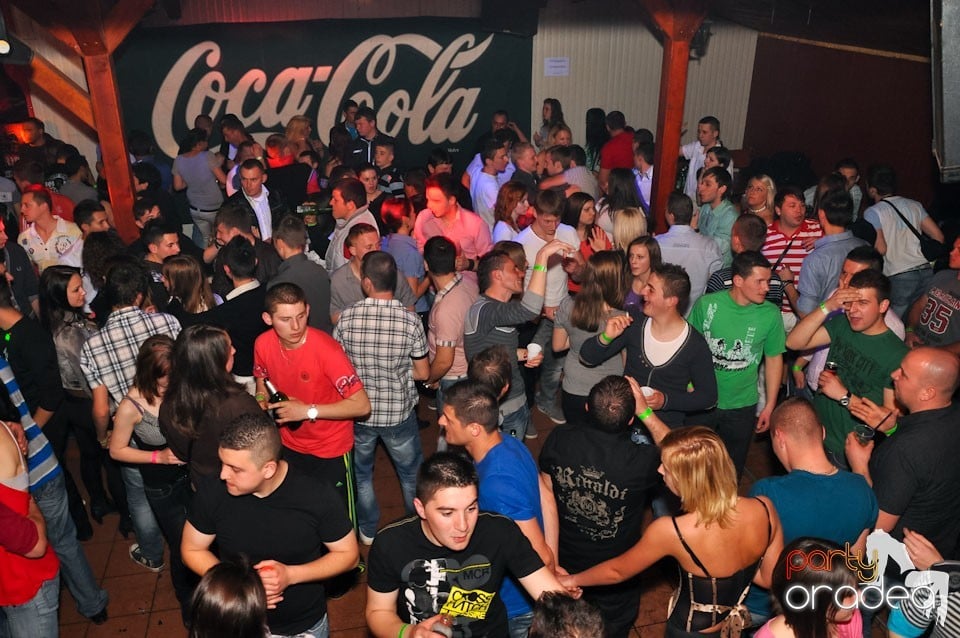 Megapetrecere cu DJ Bíró în Disco Faház, 