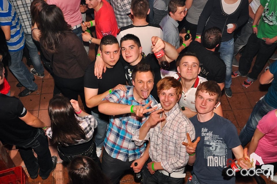 Megapetrecere cu DJ Bíró în Disco Faház, 