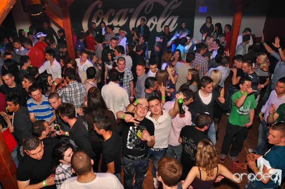 Megapetrecere cu DJ Bíró în Disco Faház, 