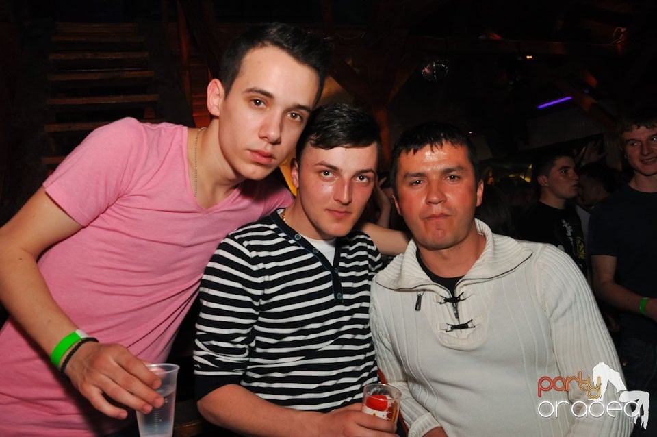 Megapetrecere cu DJ Bíró în Disco Faház, 