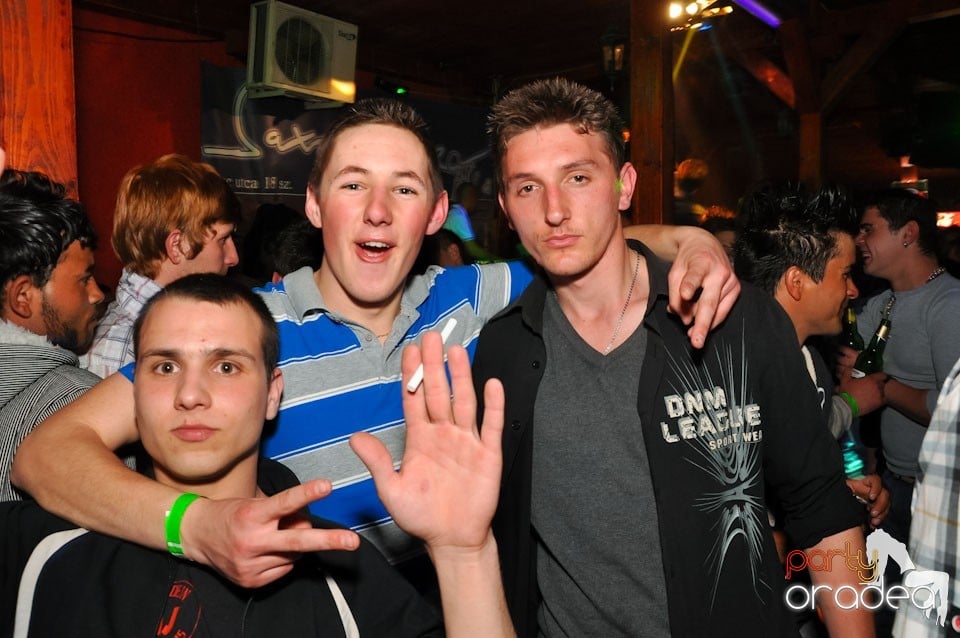 Megapetrecere cu DJ Bíró în Disco Faház, 