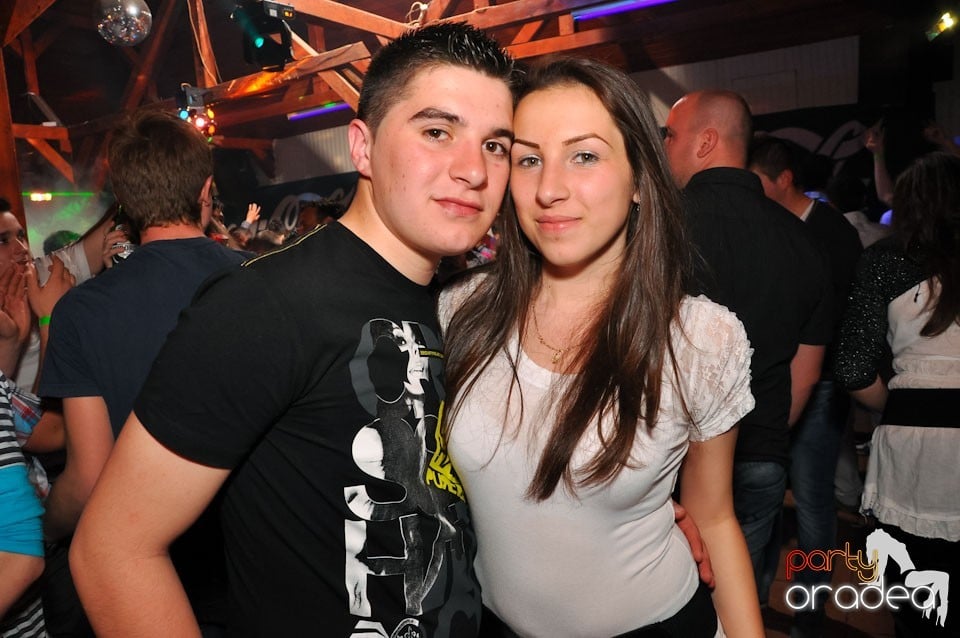 Megapetrecere cu DJ Bíró în Disco Faház, 