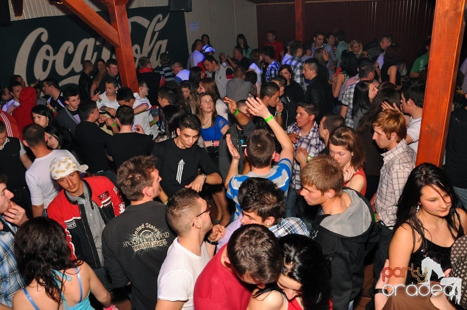 Megapetrecere cu DJ Bíró în Disco Faház, 