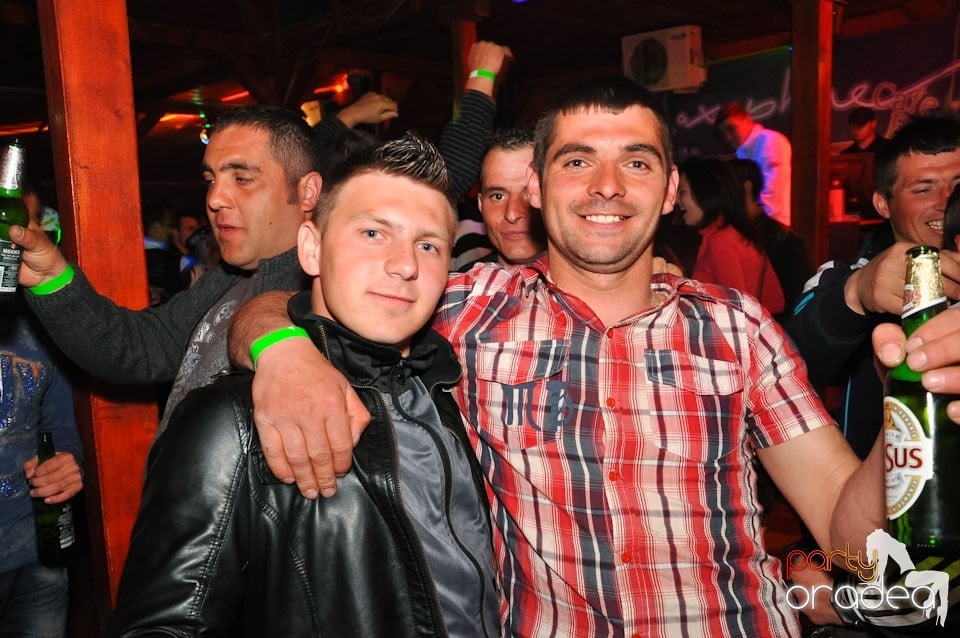 Megapetrecere cu DJ Bíró în Disco Faház, 