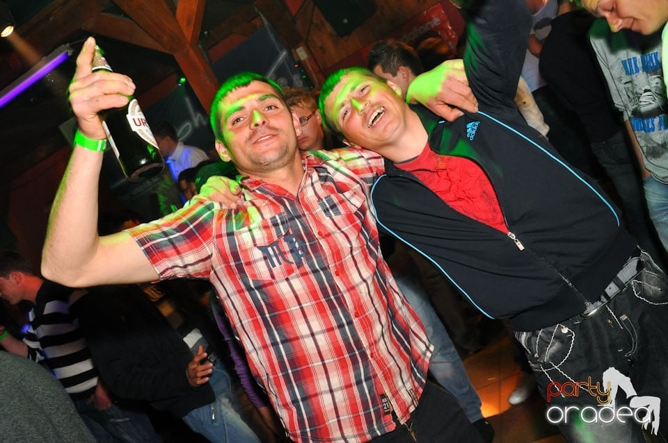 Megapetrecere cu DJ Bíró în Disco Faház, 