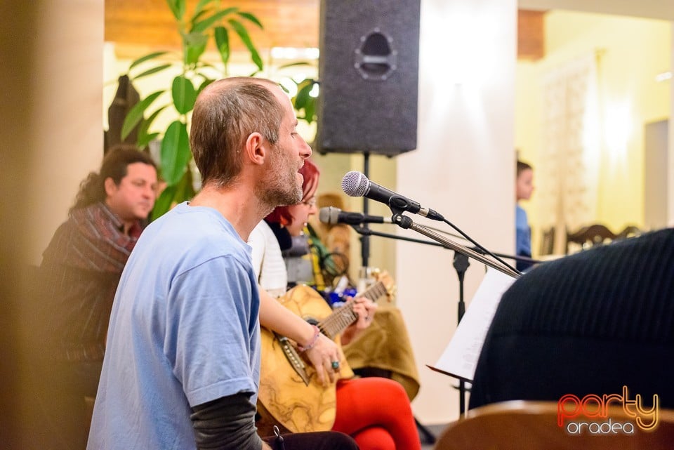 Melaz & The Daydreamers, Restaurant Emporium