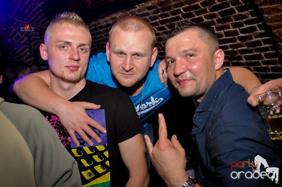 Miercuri e party în Escape Club!, 