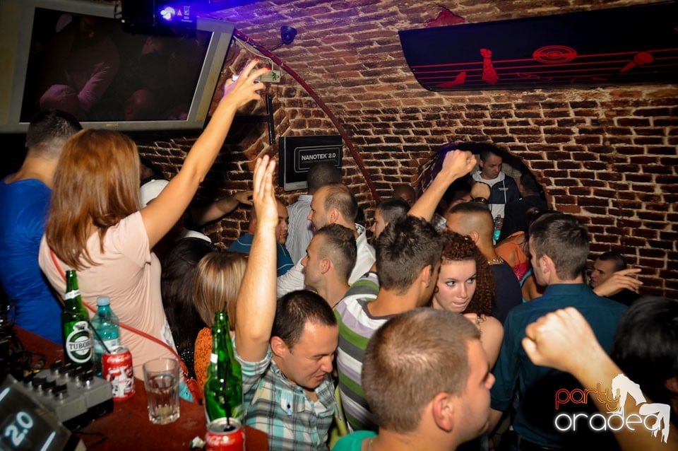 Miercuri e party în Escape Club!, 