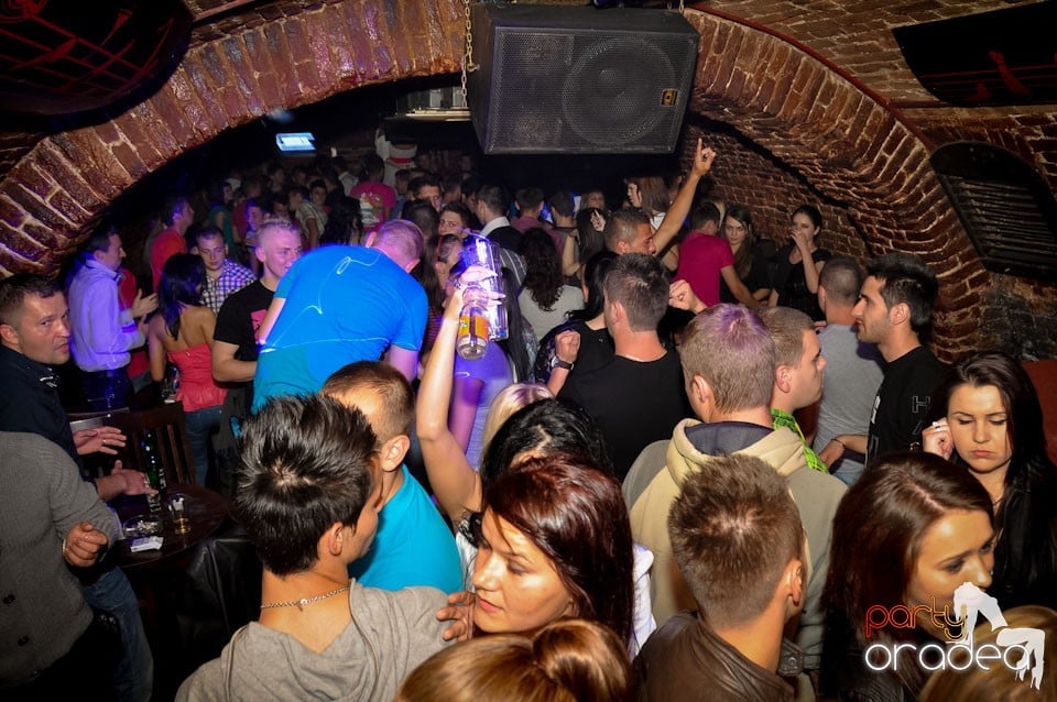 Miercuri e party în Escape Club!, 