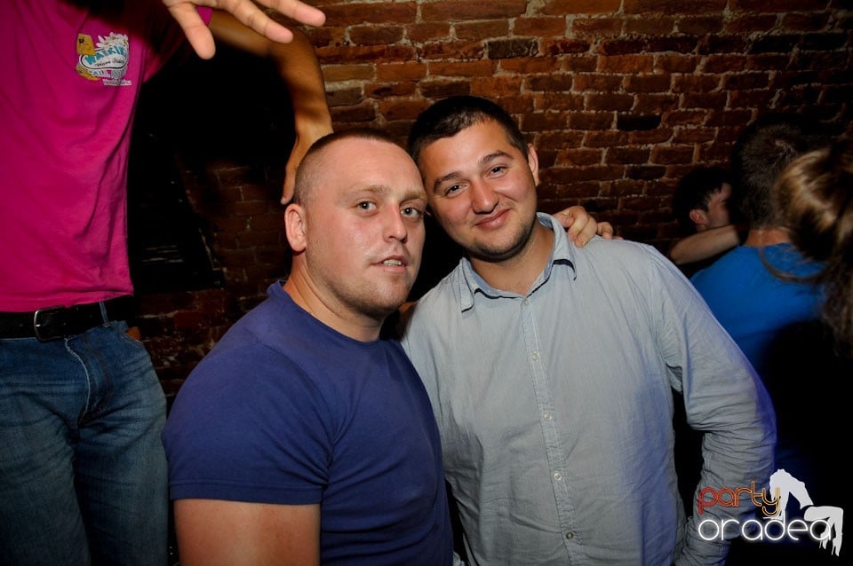 Miercuri e party în Escape Club!, 