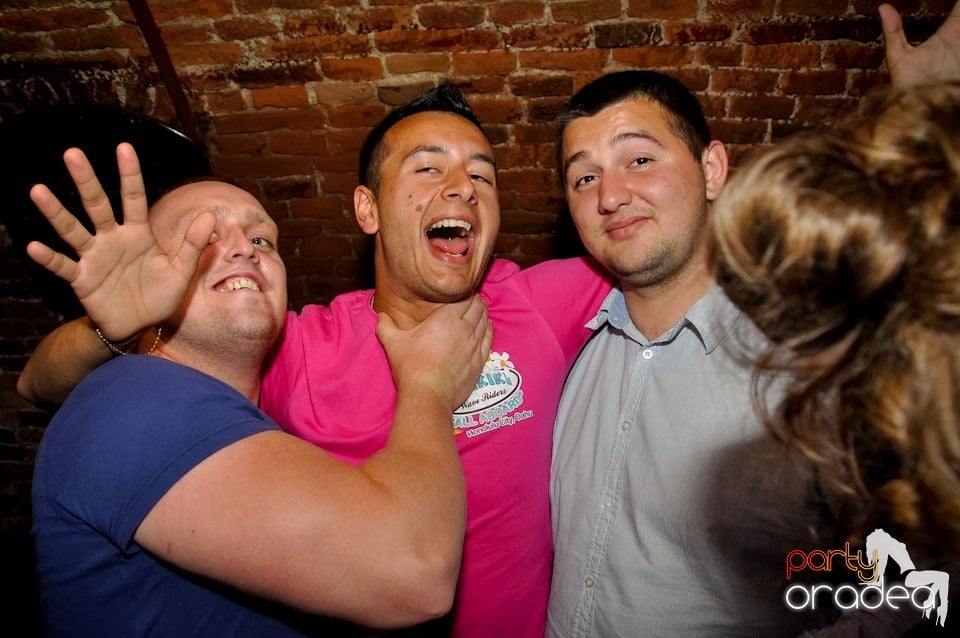 Miercuri e party în Escape Club!, 